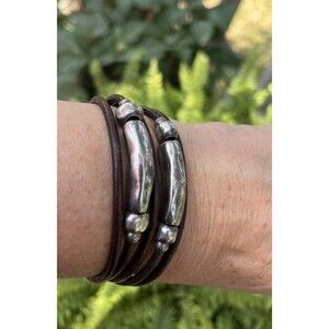 1 Para Mi Bracelet Leather Silver Plated Beads And Closure 7.5”